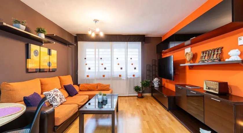 Apartamento en Delicias 'Hector' - Parking Incluido - Image 1
