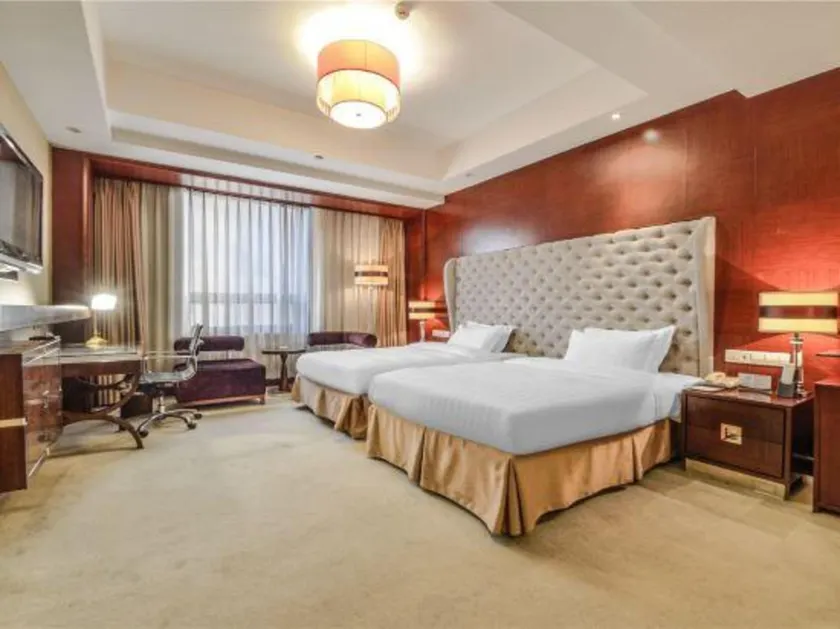 Sweetland Hotel - Image 1