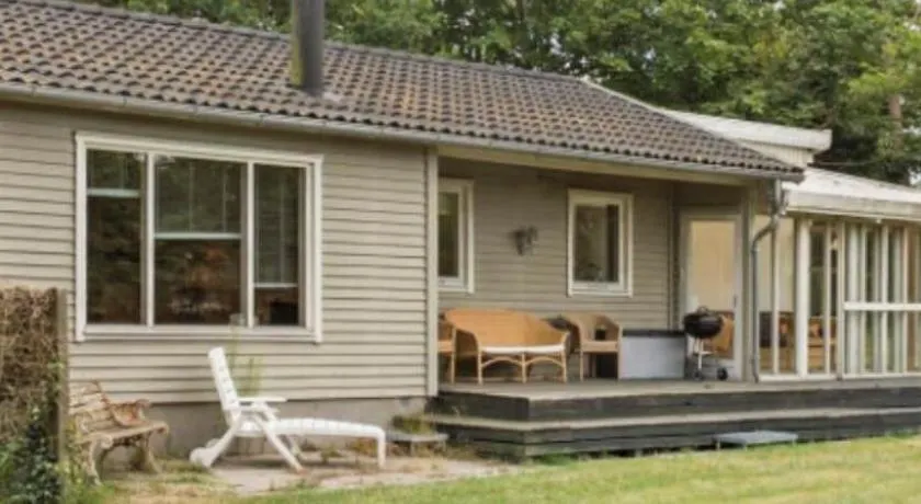 Bøtøstrand feriehus 90 - Image 1