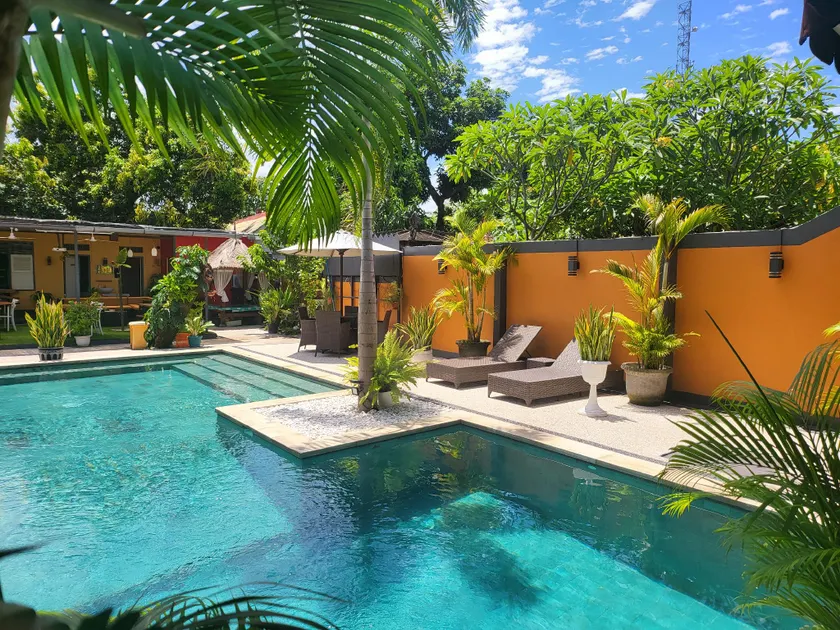 Dewi Sri Guesthouse - Image 1