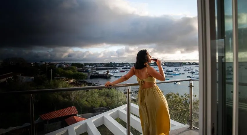 SeaSide Hotel Galapagos - Image 1