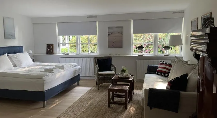 Trouville Bed & Breakfast - Image 1