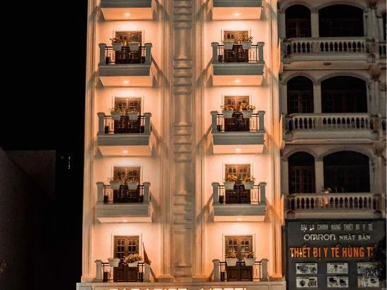 Paradise Hotel - Image 1