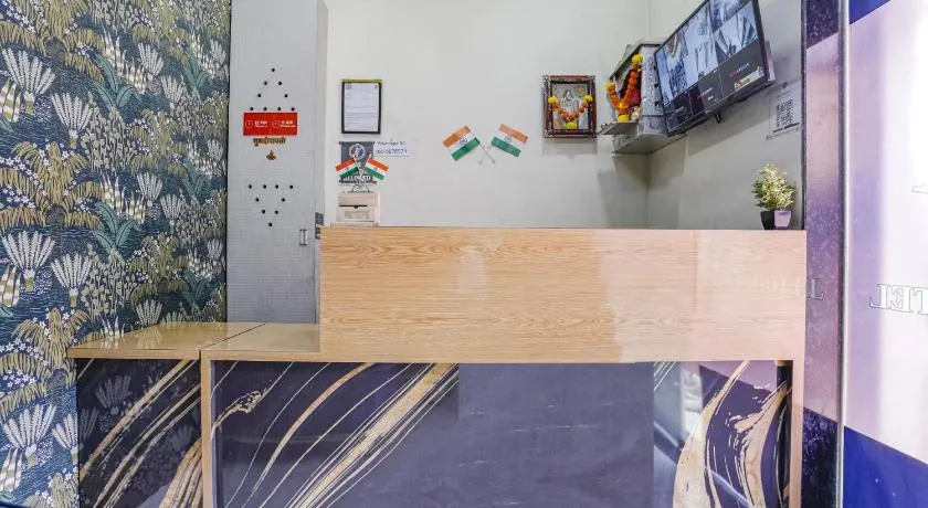 Glitz United-Boomerang & Powai IIT - Image 1