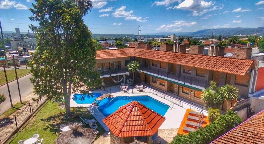 Hotel Carlos Paz - Image 1