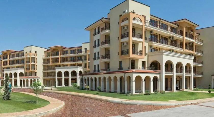 Lighthouse Golf Resort & Spa Apartments - Image 1