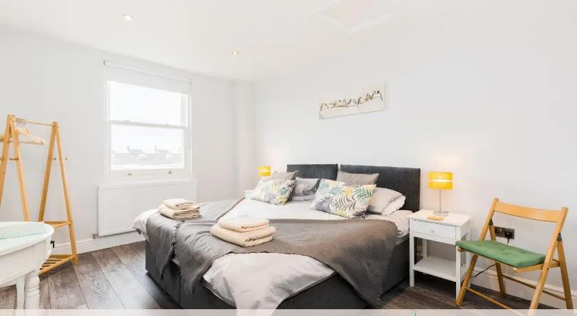 Hill Cottage Apartments Coleshill Open for NEC weekend visitors - Hosted By Coventry Accommodation - Image 1