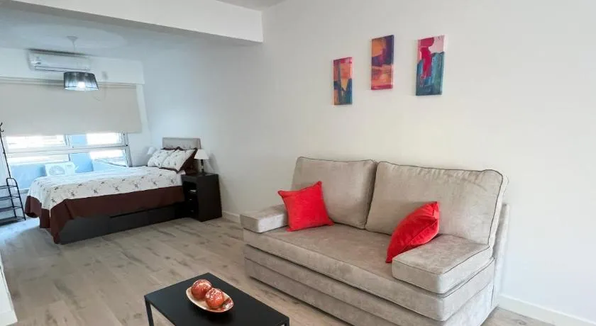 RentUp - Almagro Estudio moderno a estrenar con terraza privada del edificio y balcon A pasos de Av Corrientes y Hospital Ital - Image 1