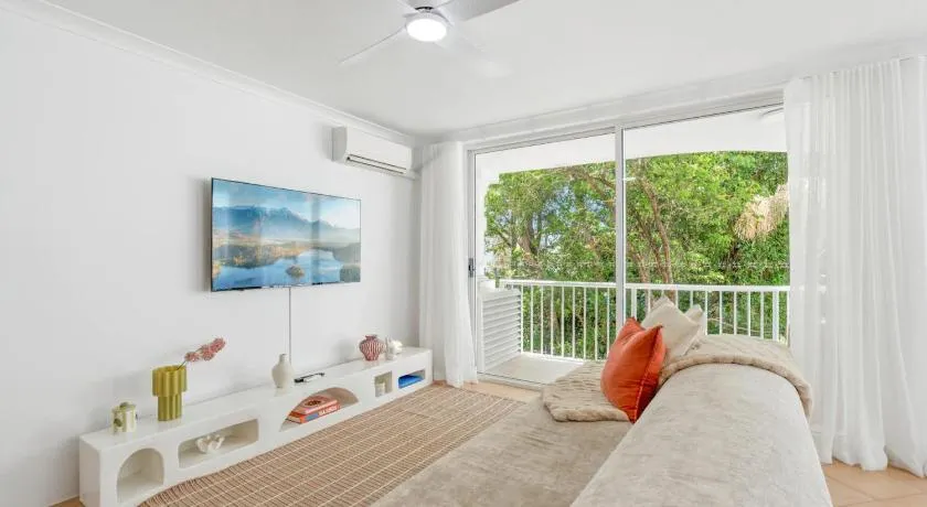 Santorini Palms Hosted by Gold Coast Holiday Stays - Image 1