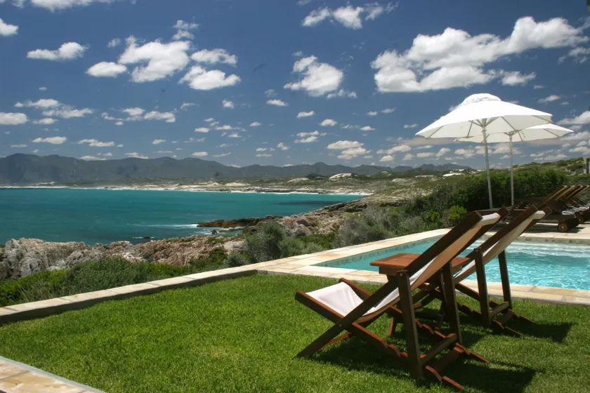 Cliff Lodge - Image 1