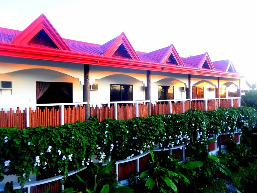 Oasis Resort and Spa - Image 1