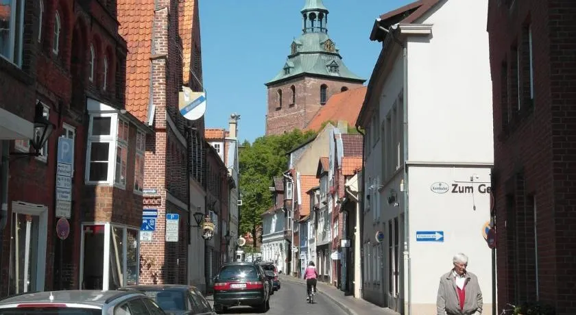 ALTSTADTGLÜCK - inklusive Privatparkplatz! - Image 1
