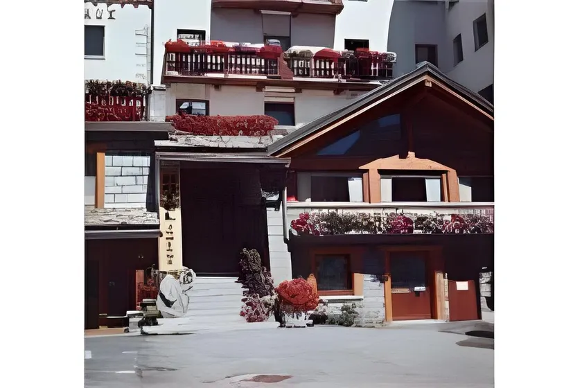 Hotel Jumeaux - Image 1