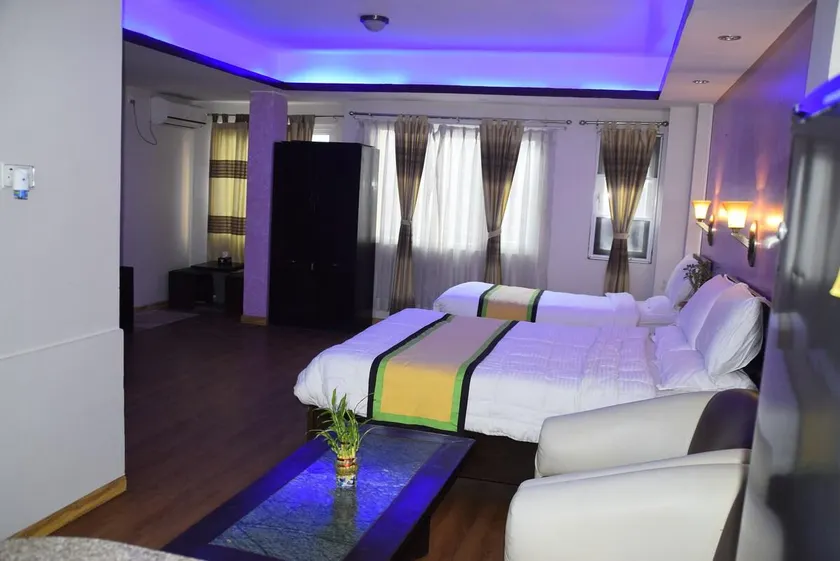 3 bed Family Suite with kitchen - Image 1