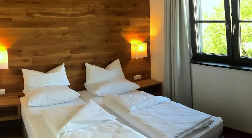 Hotel Café Schatz - Image 1