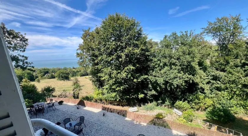 Spacieux appartement jardin, BBQ, vue sur mer, Trouville - Image 1