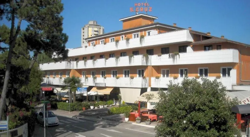 Hotel Santa Cruz - Image 1