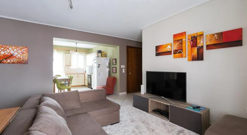 Holargos Metro Rooms - Image 1