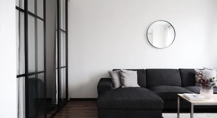 Homelike 1BR Apartment in Historical Building - Image 1