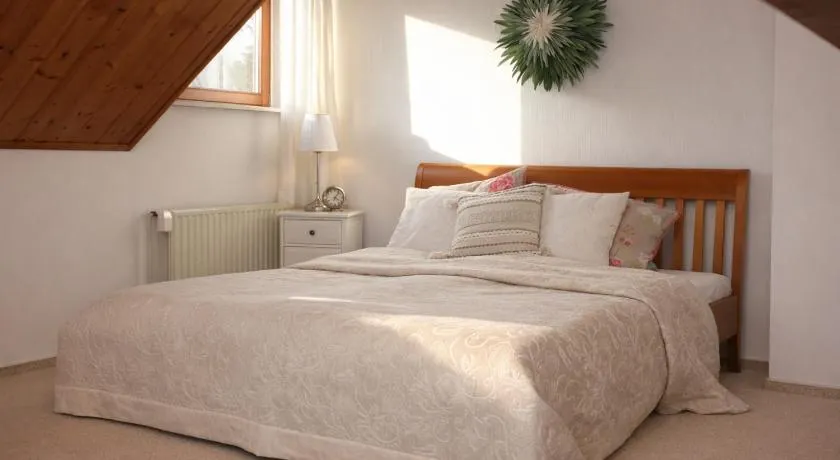 Feldrandlage - Privatzimmer mit Balkon und eigenem Parkplatz - Image 1