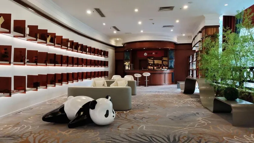 Brilliance Garden Hotel - Image 1