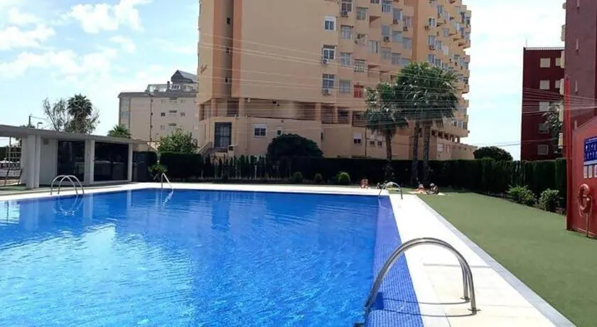 Dorada, Primera línea y piscina - Image 1