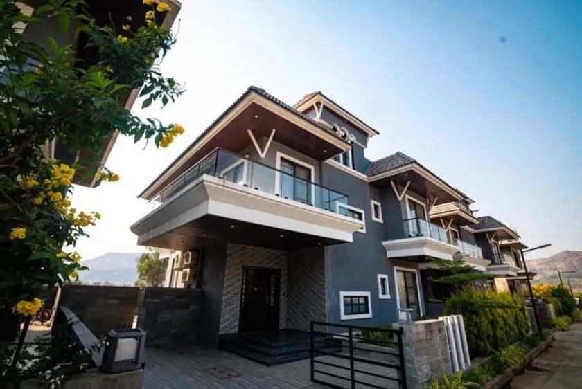 Triveni Stays 11:11 5BHK Luxury Villa In Lonavala - Image 1