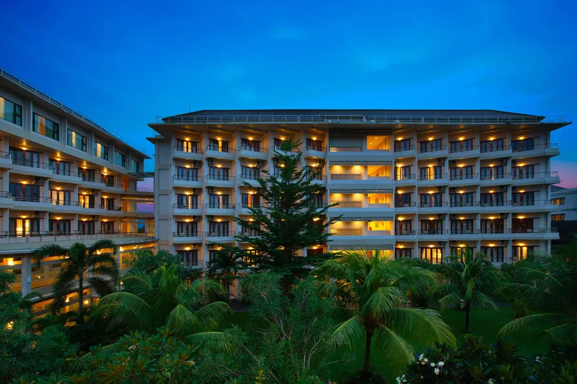 Lombok Raya Hotel - Image 1