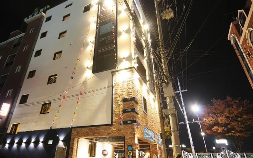 Jinju Hotel The Cloud - Image 1