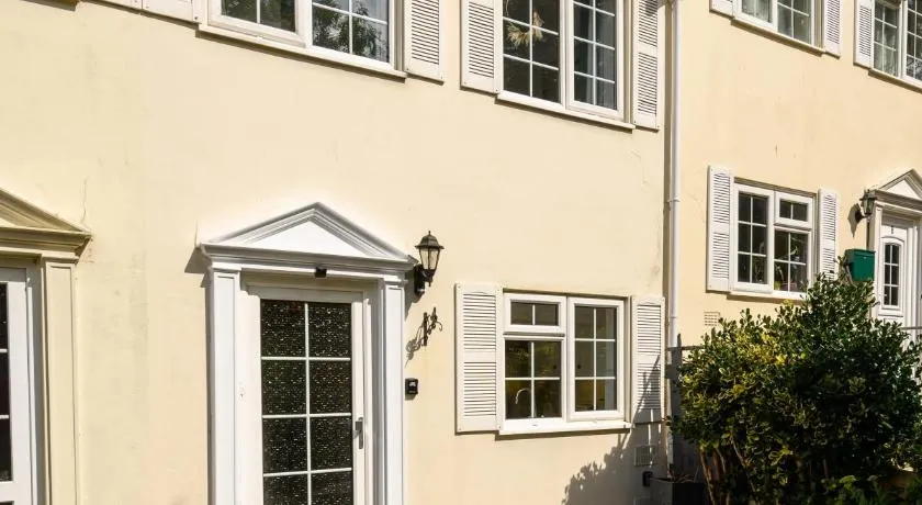 Coastal Haven Ilfracombe Charming 2-bedroom Cottage In A Great Location By STAE Homes - Image 1