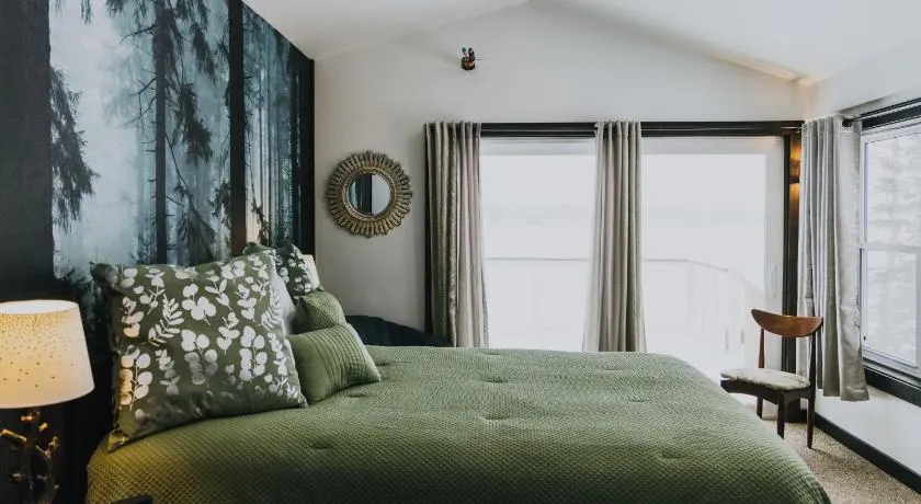 Sunrise Suite at the Blue Heron Retreat - Image 1