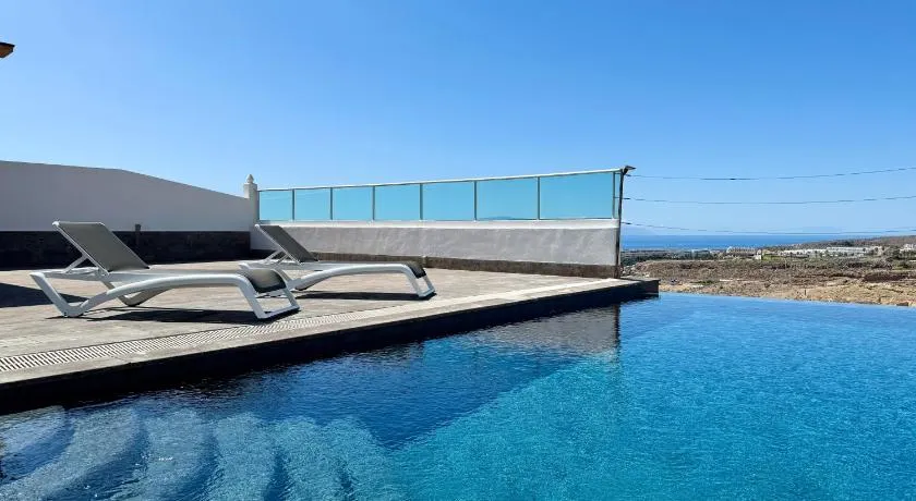 Villa con vista al mar y piscina privada - Image 1