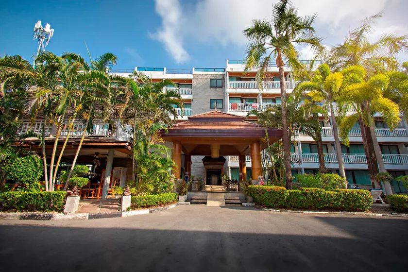 Honey Resort - Image 1