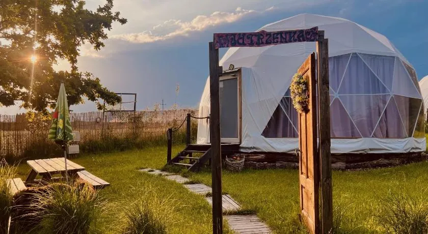 Glamping Stacja Zieleniec w Nałęczowie - Image 1