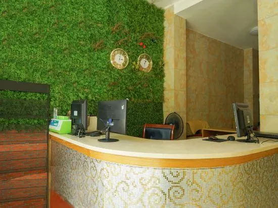 OYO Quzhou Zhenxing Hotel - Image 1