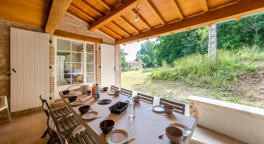 La maison dans la nature - Cadre exceptionnel au bord de cours deau - Image 1