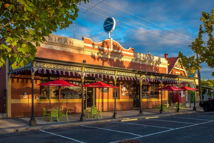 American Hotel Creswick - Image 1