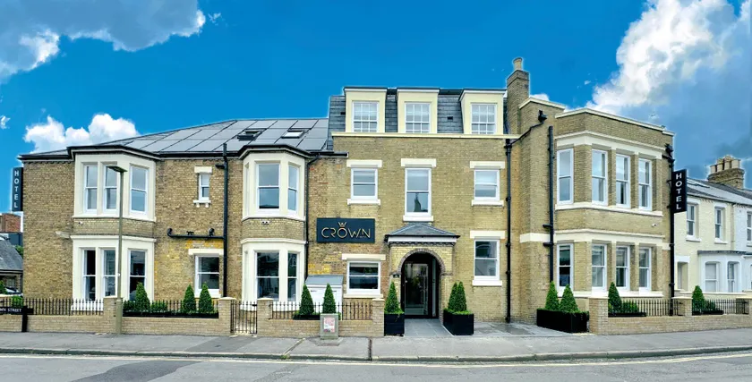 Crown Hotel - Image 1