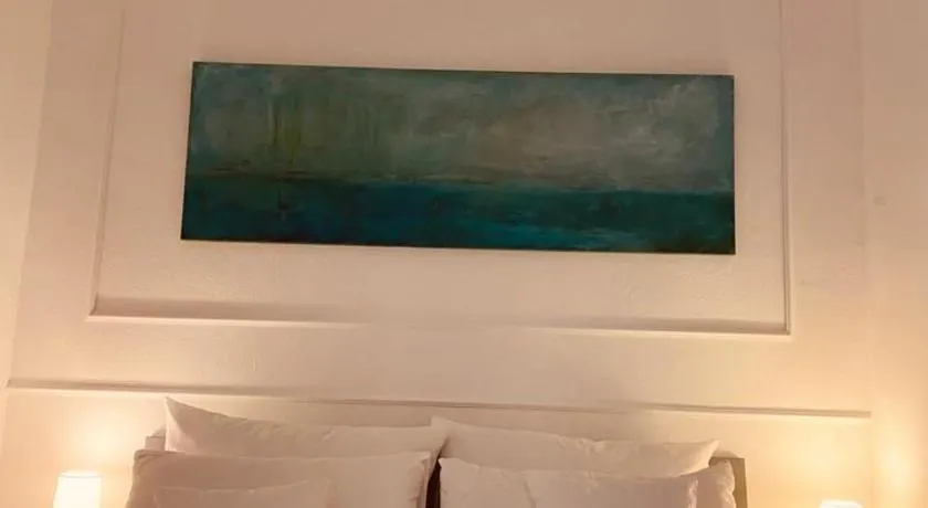 Apartment 229 - Image 1