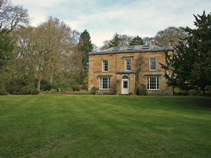 Burnhopeside Hall & Cottage - Exclusive Country Estate Accommodation - Image 1