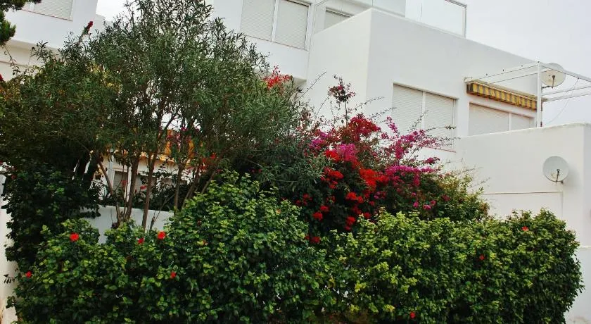 Urbanizacion Puerto Rey - Image 1