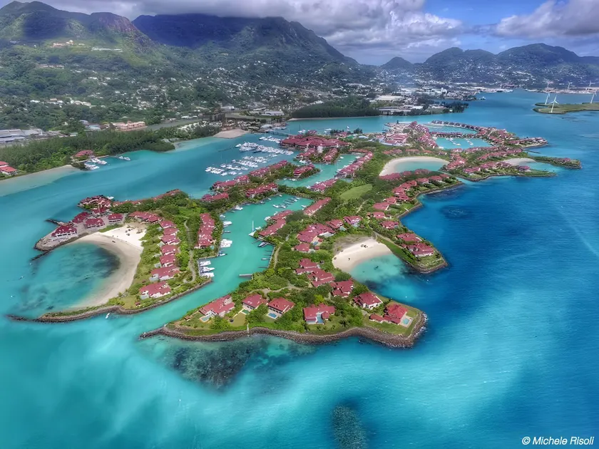 Eden Island Luxury Accommodation - Image 1