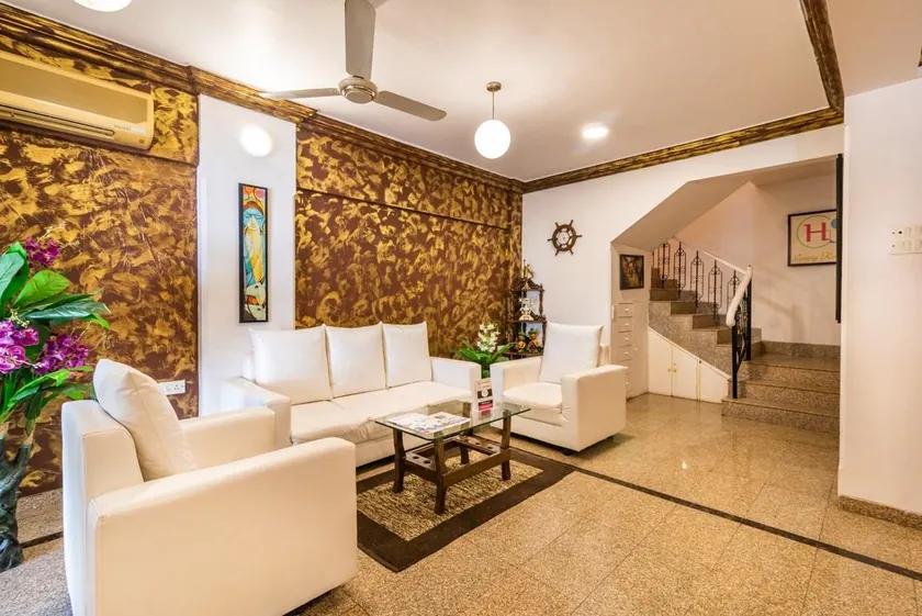Eminent Bunglow near Goregaon Exhibition center - Image 1