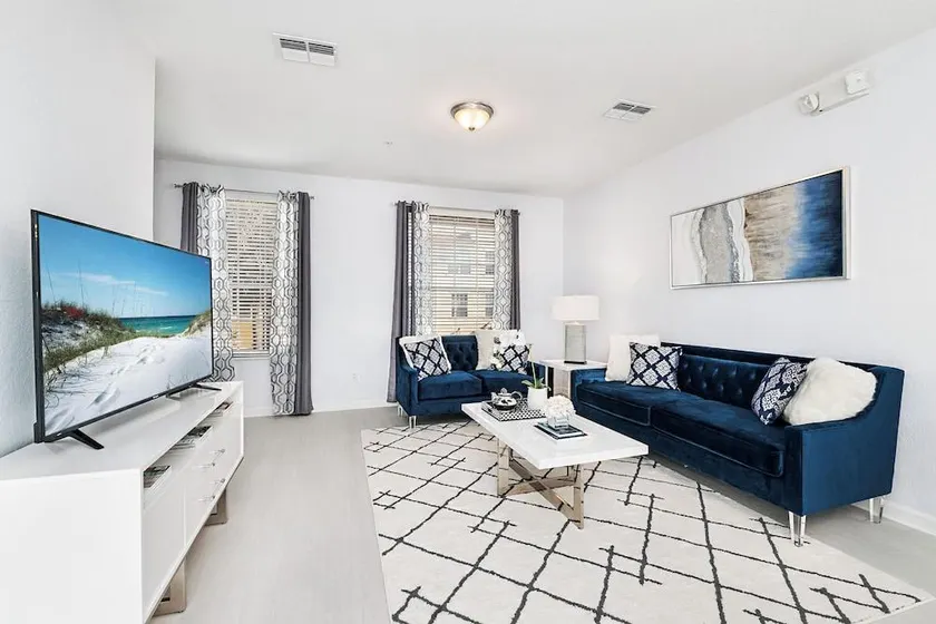 Updated Vista Cay Townhome, 10 min from Universal - Image 1