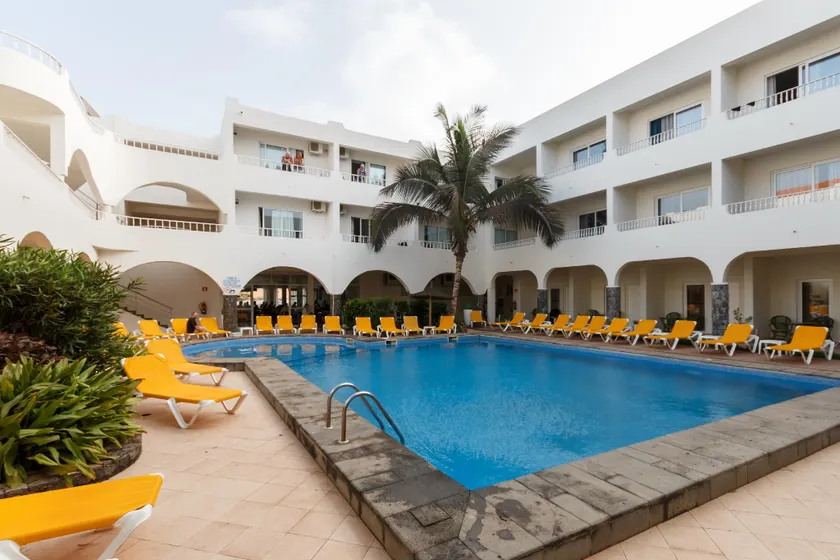Ouril Pontao Hotel - Image 1