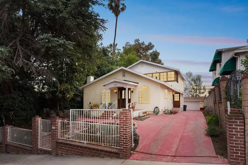 Russell House Near Hollywood & Griffith Park 3 Bedroom Home - Image 1