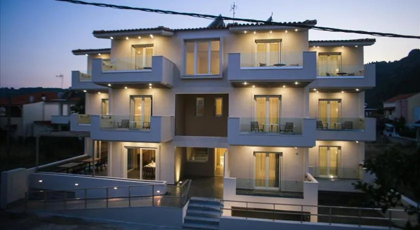 Verano Apartments - Image 1