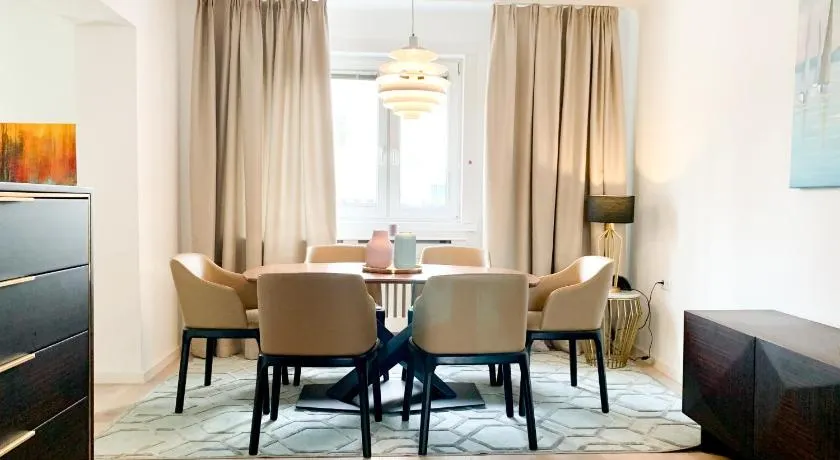Premium suburb house - comfortable, quiet, beautiful - Image 1