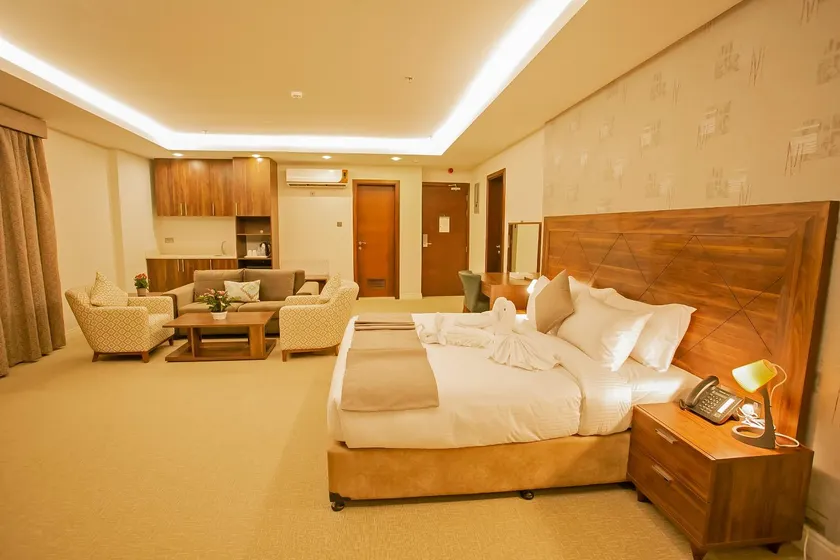 LOVELY & NEW 1 BEDROOM HOTEL APARTMENT FURNISHED - Image 1