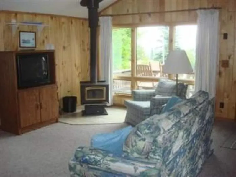 Cascade Lodge - Image 1
